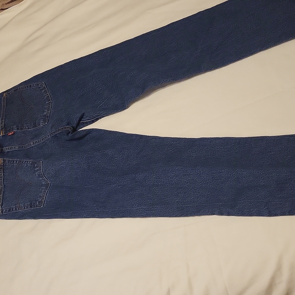 Women's Levi's Wedgie Straight Leg Jeans - Picture 6 of 7